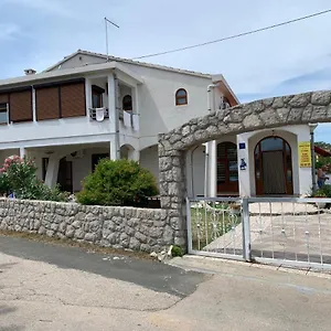  Apartman Tesmija