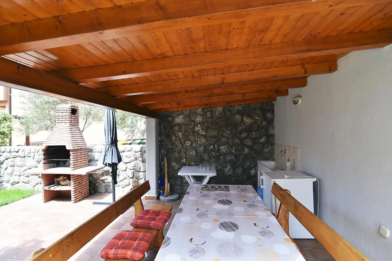Apartments Luni II 巴斯卡